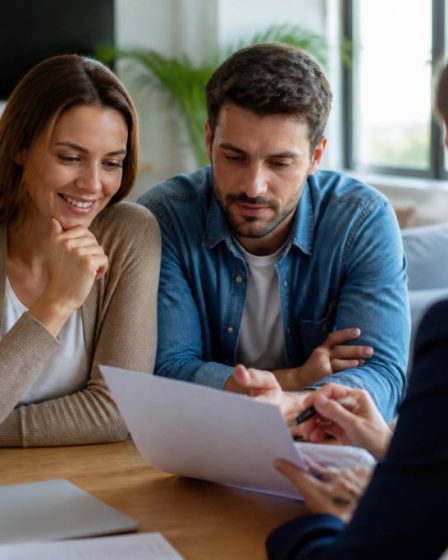Acheter comptant : avantages, inconvénients et stratégies pour optimiser son patrimoine