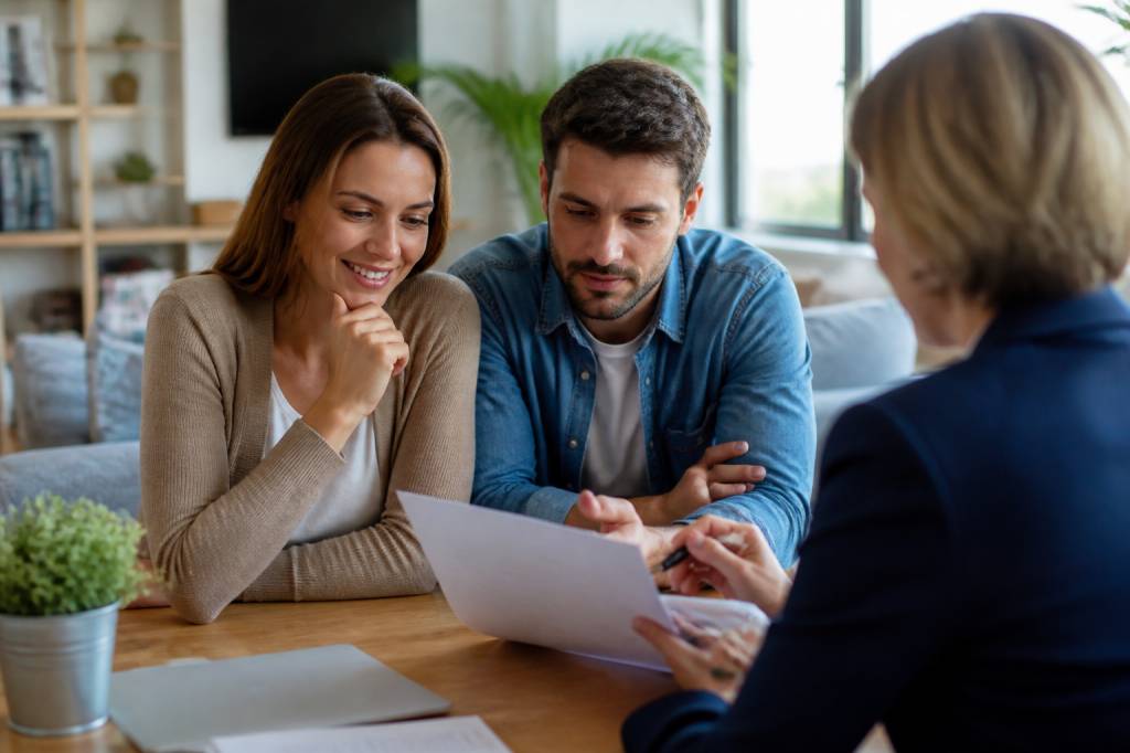 Acheter comptant : avantages, inconvénients et stratégies pour optimiser son patrimoine
